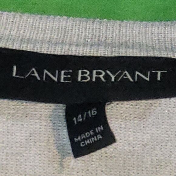 Lane Bryant NWT Stone Gray Short Sleeve Tee - Picture 5 of 6